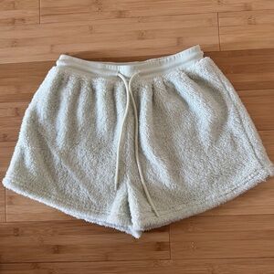 New! Papermoon fuzzy cosy shorts green